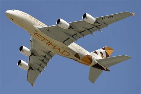 777 vs a380|Etihad's Airbus A380 vs Boeing 777 .
